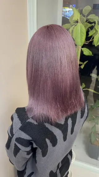 ミディアム ブリーチ×派手髪🎨 岡山駅🌈こうすけのヘアスタイル