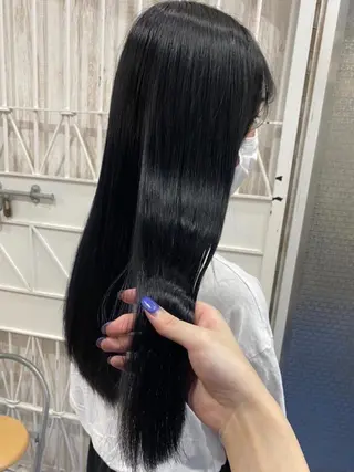 カラー white.梅田 デザインカラー🦄のヘアスタイル