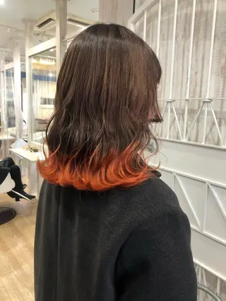 カラー white.梅田 デザインカラー🦄のヘアスタイル