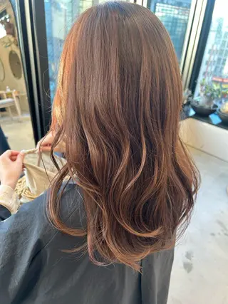 ミディアム カラー SiLO Yukinaのヘアスタイル