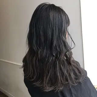 ロング カラー 相川 愛実のヘアスタイル