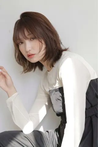 セミロング カラー 似合わせカット暖色 カラーhiyonaのヘアスタイル