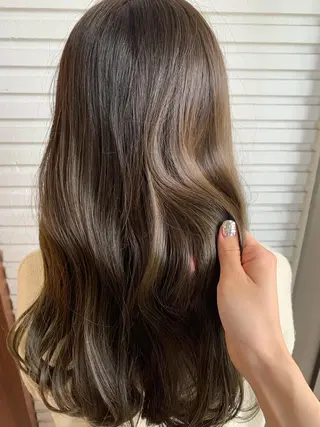 ロング 🪿透明感/艶カラー ﾜﾀﾅﾍﾞｱｵｲのヘアスタイル