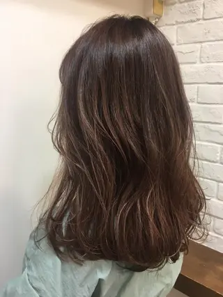 ロング 清水 早織のヘアスタイル