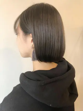 ショート カラー 安藤 佑衣のヘアスタイル