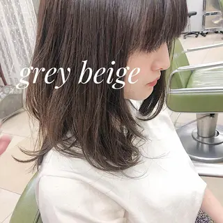 セミロング 岩崎 仁美のヘアスタイル