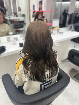 ロング カラー ベージュ×レイヤー 🎼横浜/miu🤎のヘアスタイル
