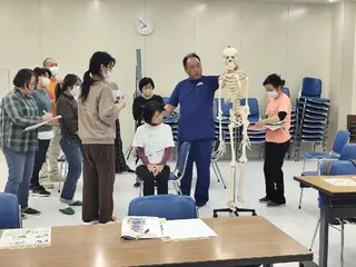 姿勢を改善する サンパーク整体浦和店のエステ・リラクイメージ