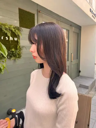 ロング カラー 宮地 亜美のヘアスタイル