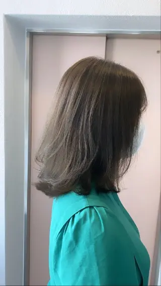 ミディアム 新村 泰幸のヘアスタイル