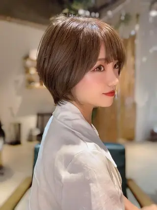 ショート レイヤーカット 小山 悠のヘアスタイル