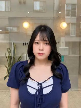 カラー 韓国ヘアケアブリーチ 莉奈のヘアスタイル