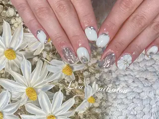 ミディアム カラー ネイル Le’a NailSalonのネイルデザイン