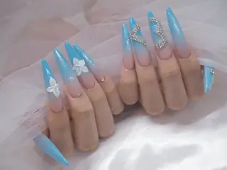 ネイル amore心斎橋店 mikiのネイルデザイン