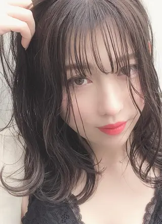 ミディアム Mika Haraguchiのヘアスタイル