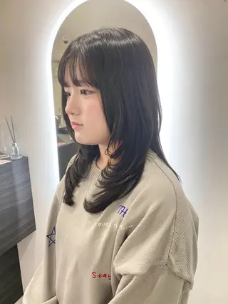 セミロング 友田 千栄のヘアスタイル