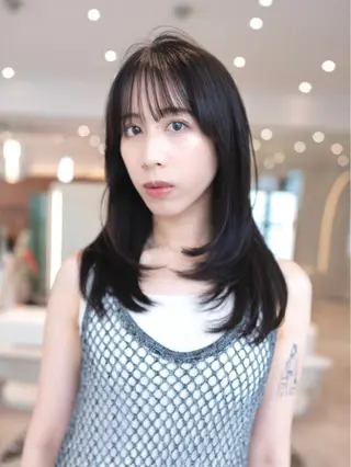 セミロング 新宿/顔周りカット +レイヤー=しずく♩のヘアスタイル