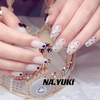ネイル 🦋 Queenieのネイルデザイン