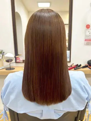 ミディアム MOLLA 大井陽菜のヘアスタイル