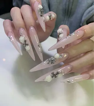 ネイル Yuri.nail studioのネイルデザイン
