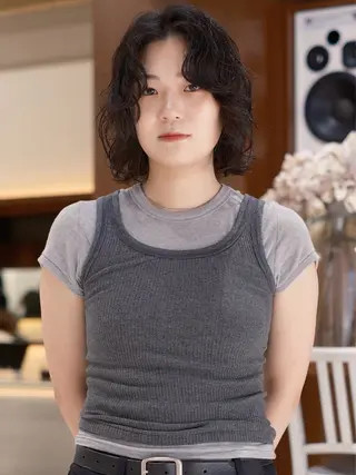 パーマ (h)wim ウィムのヘアスタイル