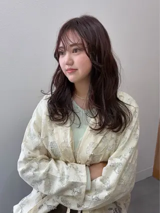 セミロング カラー 駒場 まといのヘアスタイル