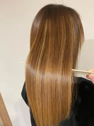 セミロング カラー 髪質改善カラー韓国風 レイヤーtudaのヘアスタイル