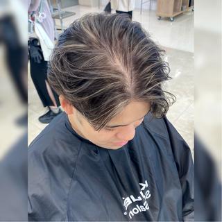 ミディアム カラー メンズ メンズショート/ センターパート/片山のヘアスタイル