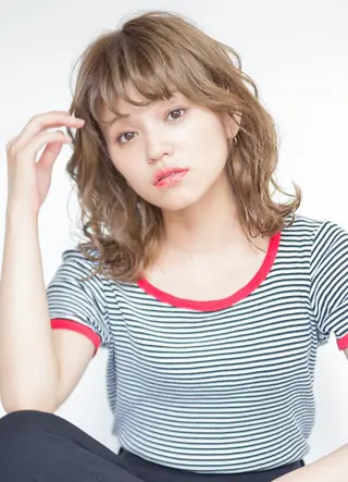 ショート ミディアム セミロング カラー パーマ 推し活専用 【派手髪】飯野ゆかりのヘアスタイル