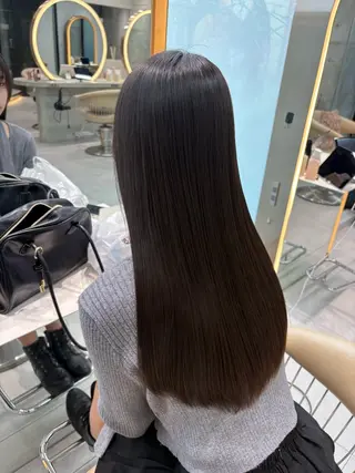 ロング 福岡縮毛矯正✨️ ストレート 向井和輝のヘアスタイル