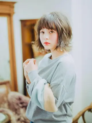 ショート カラー 金村 綾芽のヘアスタイル