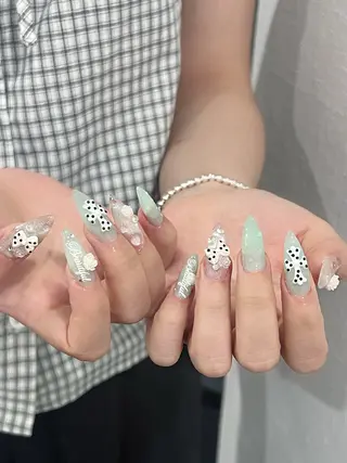 ネイル Ugirl Nail Pinpin🤍のネイルデザイン