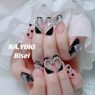 ネイル 🦋 Queenieのネイルデザイン