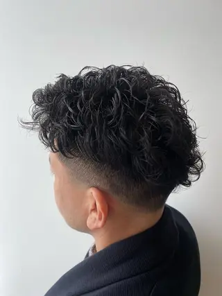 ショート BLEACH 🟥 PERM 天神🏆のヘアスタイル