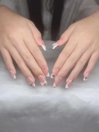 ネイル Lee Nailsのネイルデザイン