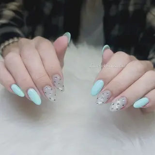 ネイル ami 𝜗𝜚˚⋆のネイルデザイン