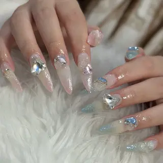 ネイル LAVISH nanamiのネイルデザイン
