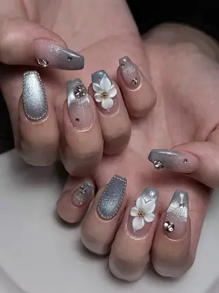 ネイル 碇 千波のネイルデザイン
