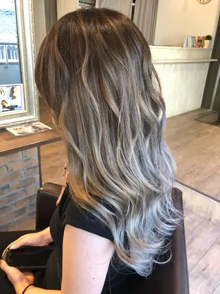 ロング 美髪・艶髪特化美容師 RYOJIのヘアスタイル