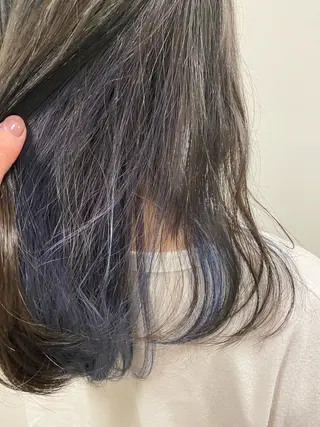 ミディアム 透け感カラー/ momo🦕のヘアスタイル