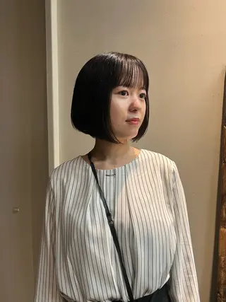 ショート あやの/レイヤー /ベージュカラーのヘアスタイル