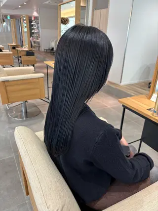 カラー 大川 愛未のヘアスタイル