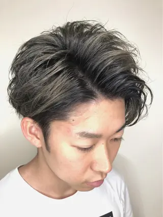 ミディアム カラー メンズ メンズヘア特化 崎田 成人のヘアスタイル
