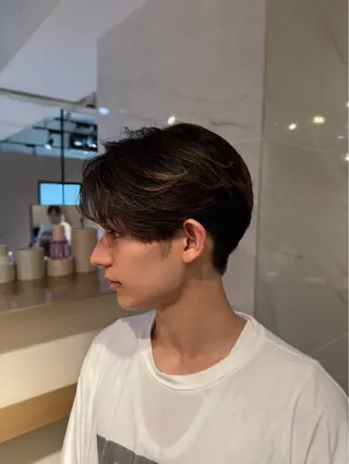 ミディアム パーマ 楠見 綾太郎のヘアスタイル