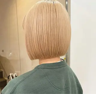 ショート 梅田♡顔周りレイヤー /透明感カラー/未来のヘアスタイル