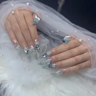 ネイル メイ AURORAのネイルデザイン