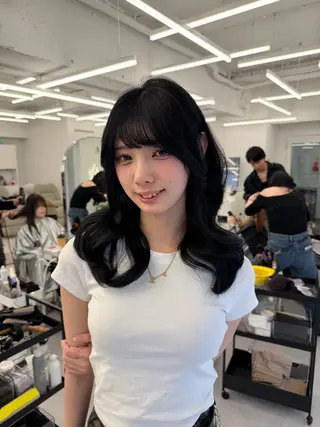 ロング カラー 顔まわりの神様✨ 透明感カラー藤嶋秀幸のヘアスタイル