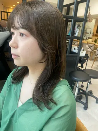 ミディアム カラー 似合う髪型見つけます AYAKAのヘアスタイル
