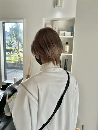 ショート 黒阪 なみのヘアスタイル