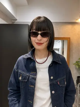 ショート カラー ヘアアレンジ タイトボブ個性派カラ ーAKANEのヘアスタイル